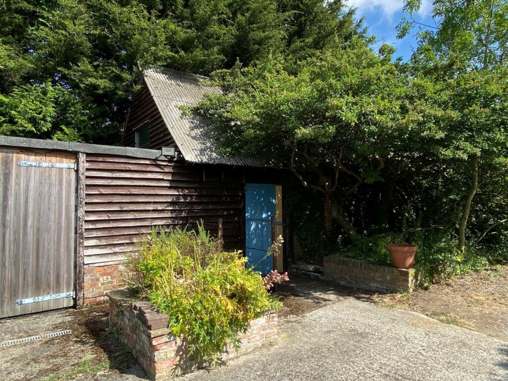 Additional property image - Thong Lane, Shorne,