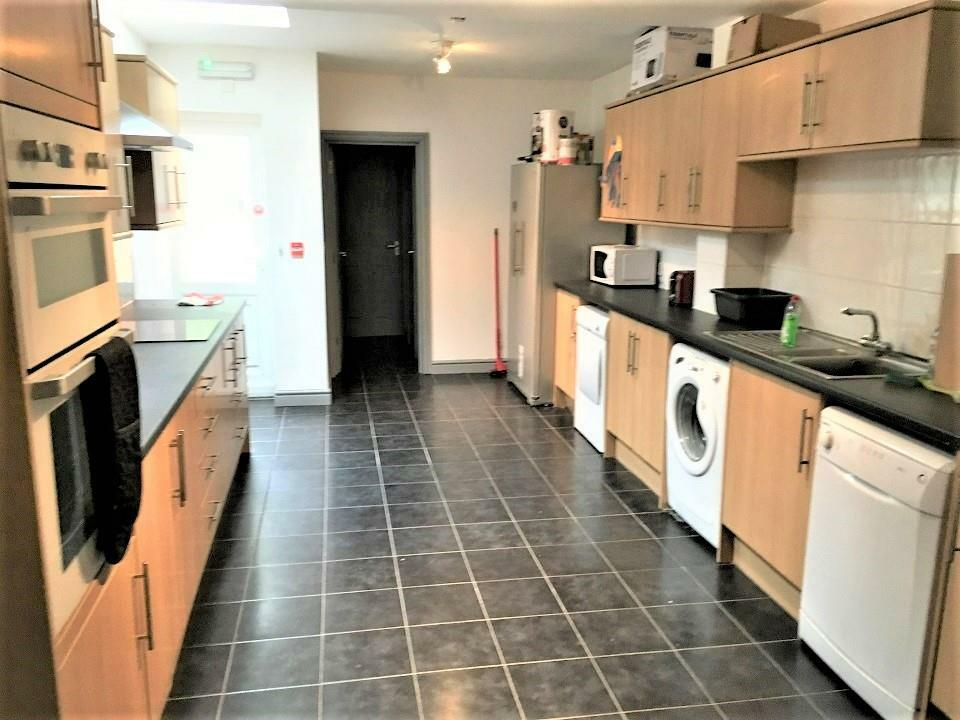 7 bedroom terraced house for rent in 15 Teignmouth Road, Selly Oak, Birmingham, B29