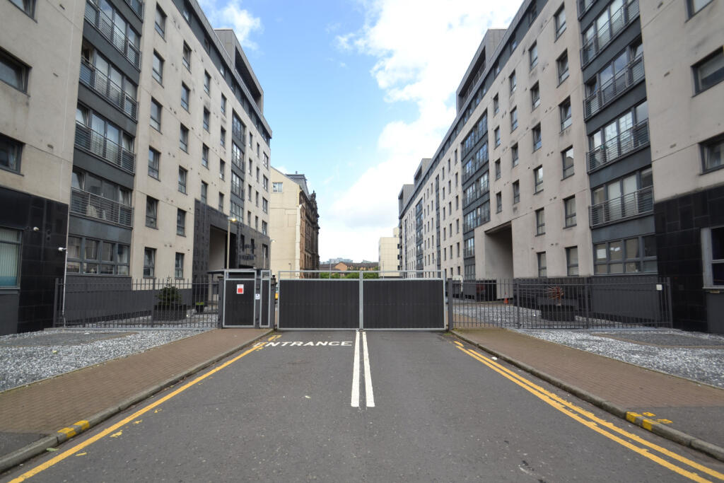 2 bedroom flat for sale in 220 Wallace Street, Tradeston, Glasgow, G5