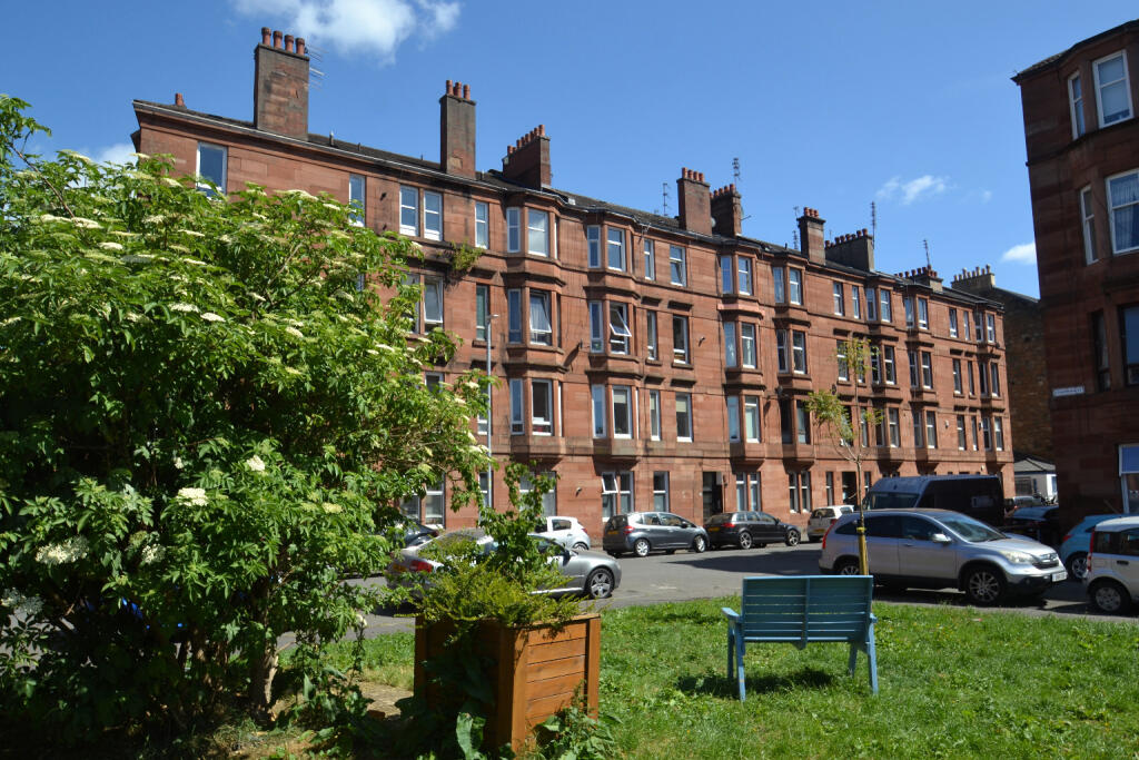 Main image of property: 2/2, 61 Bowman Street, Govanhill, Glasgow, G42 8LF