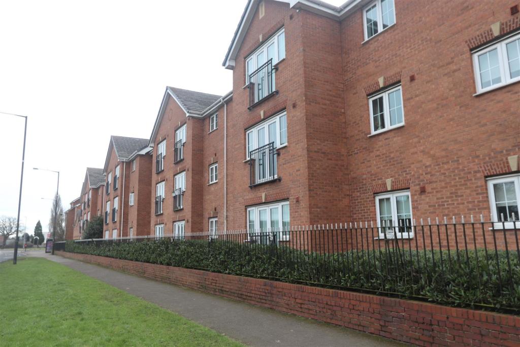 2 bedroom apartment for sale in Squires Grove, Willenhall, WV12