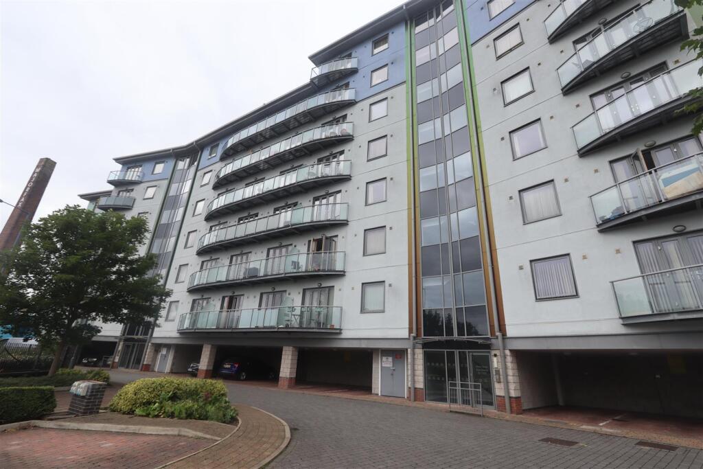 Main image of property: Wave Close, Walsall