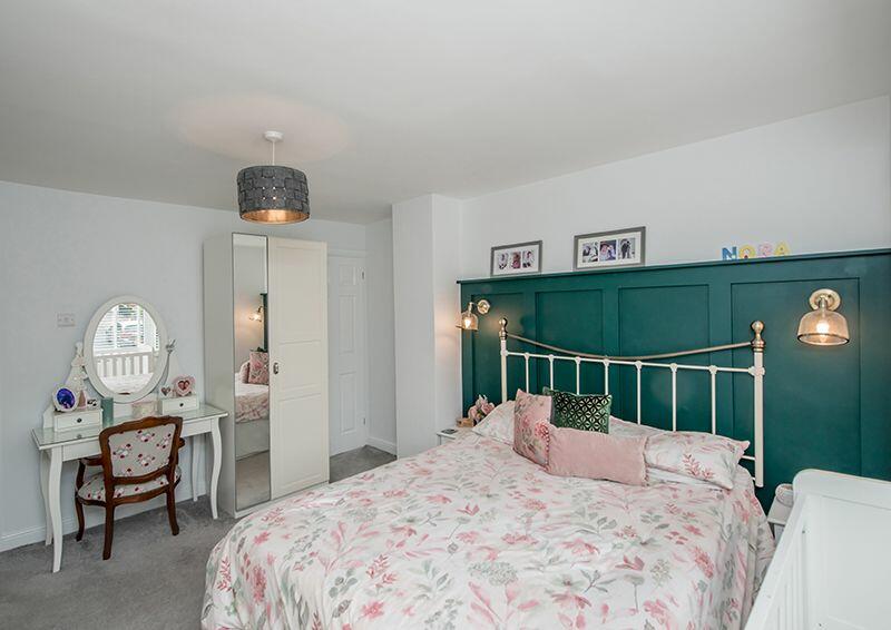 Additional property image - Baddeley Gardens, Thackley,
