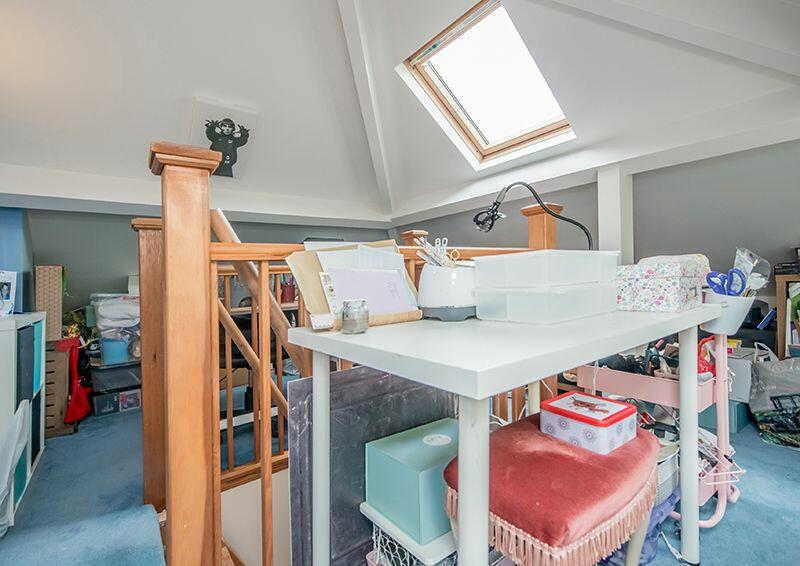 Additional property image - Baddeley Gardens, Thackley,