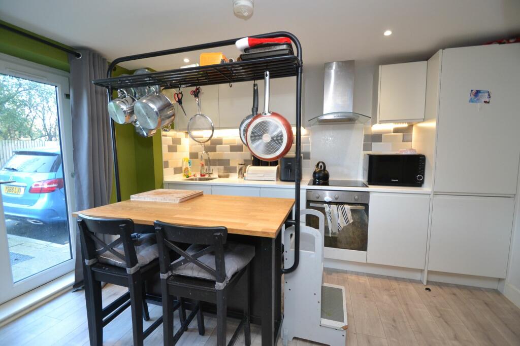 Additional property image - Waterside View, 1023 Harrogate Road, Apperley Bridge,
