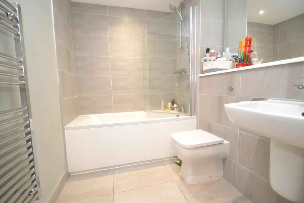 Additional property image - Waterside View, 1023 Harrogate Road, Apperley Bridge,