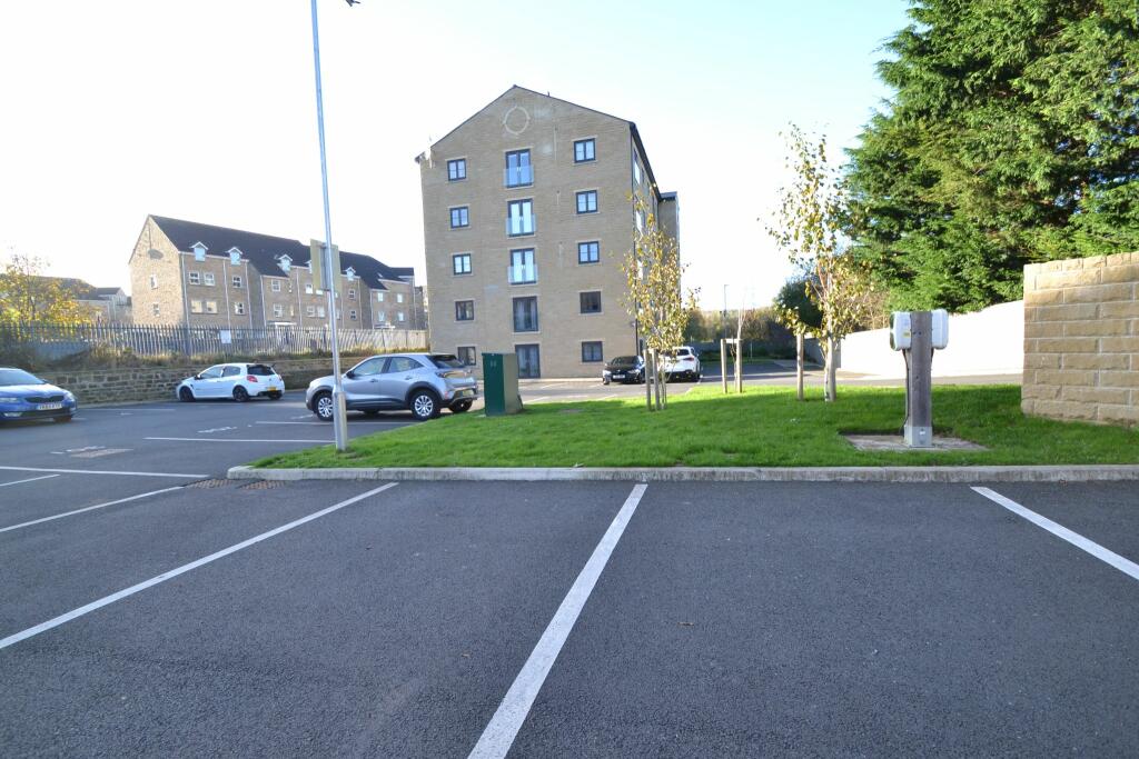 Additional property image - Waterside View, 1023 Harrogate Road, Apperley Bridge,