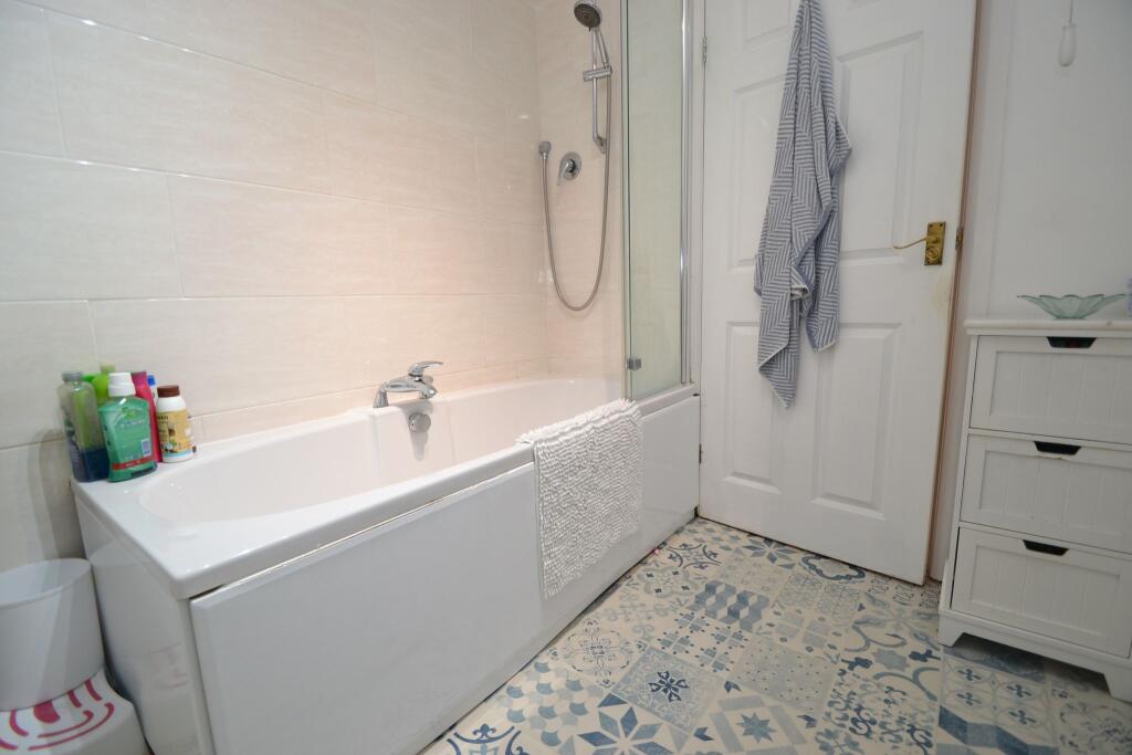 Additional property image - Evesham Grove, Idle,