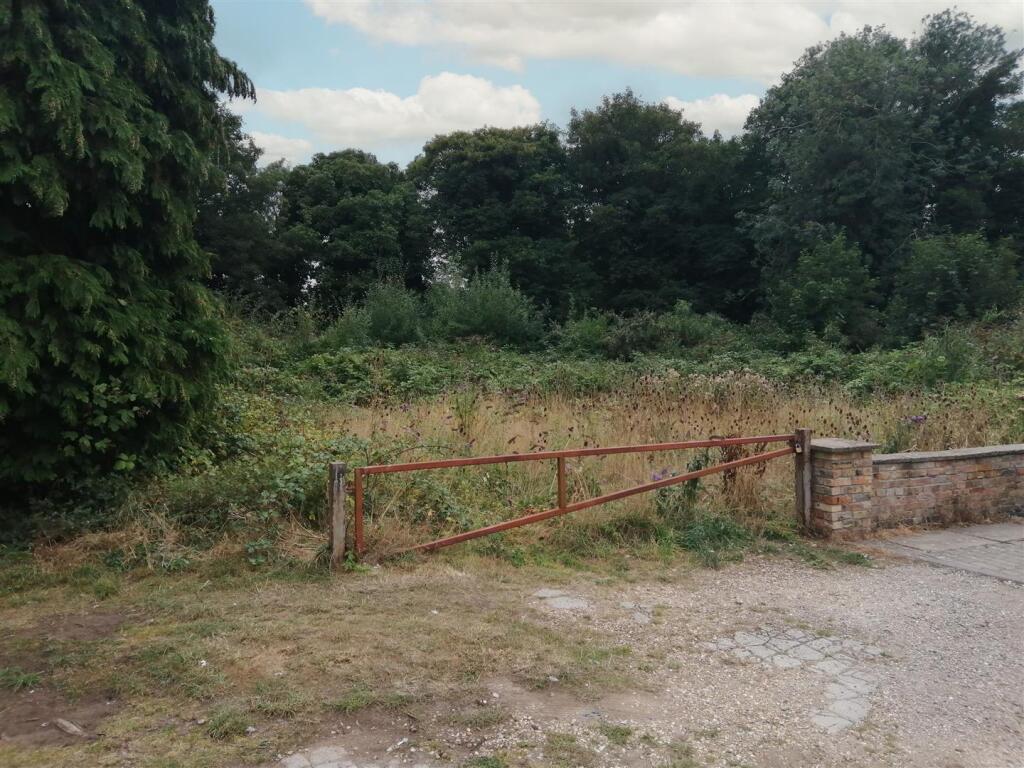 Main image of property: Amenity Land off West Street, Alford