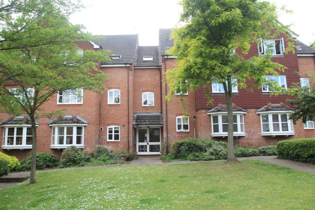 2 bedroom apartment for rent in Swan Close, Rickmansworth, WD3