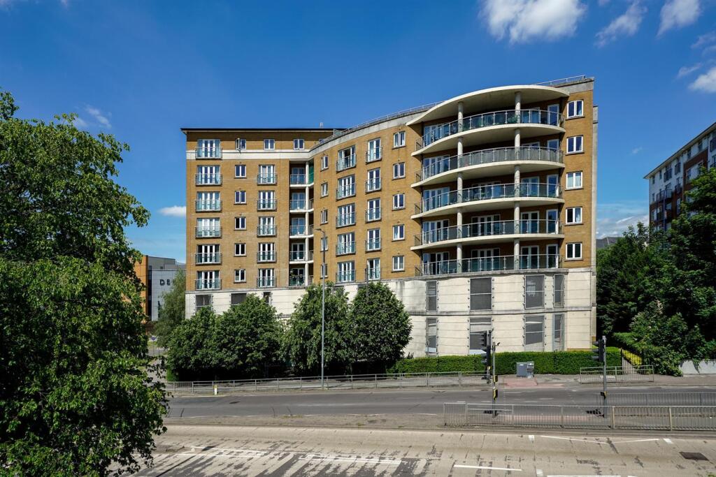 Main image of property: Selden Hill, Hemel Hempstead