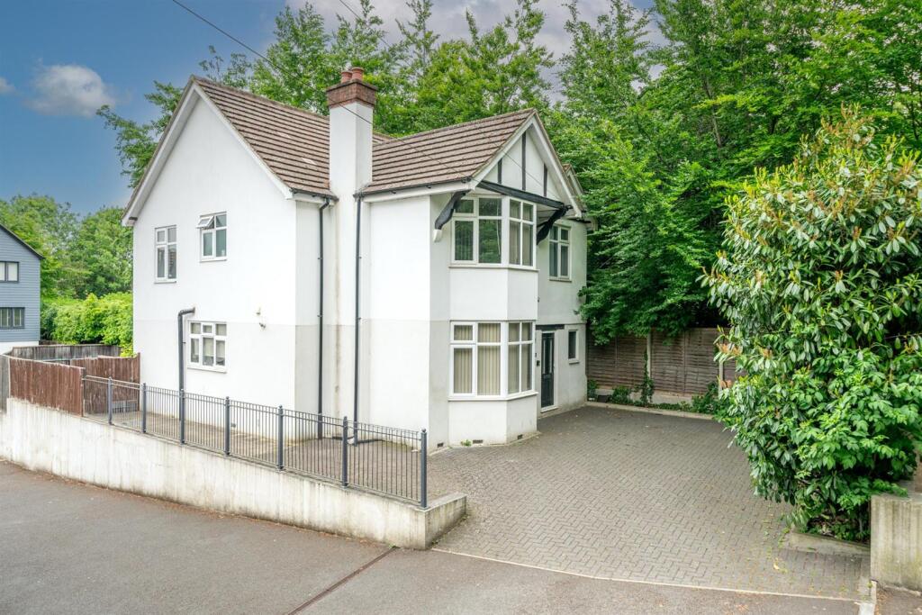 Main image of property: Adeyfield Road, Hemel Hempstead