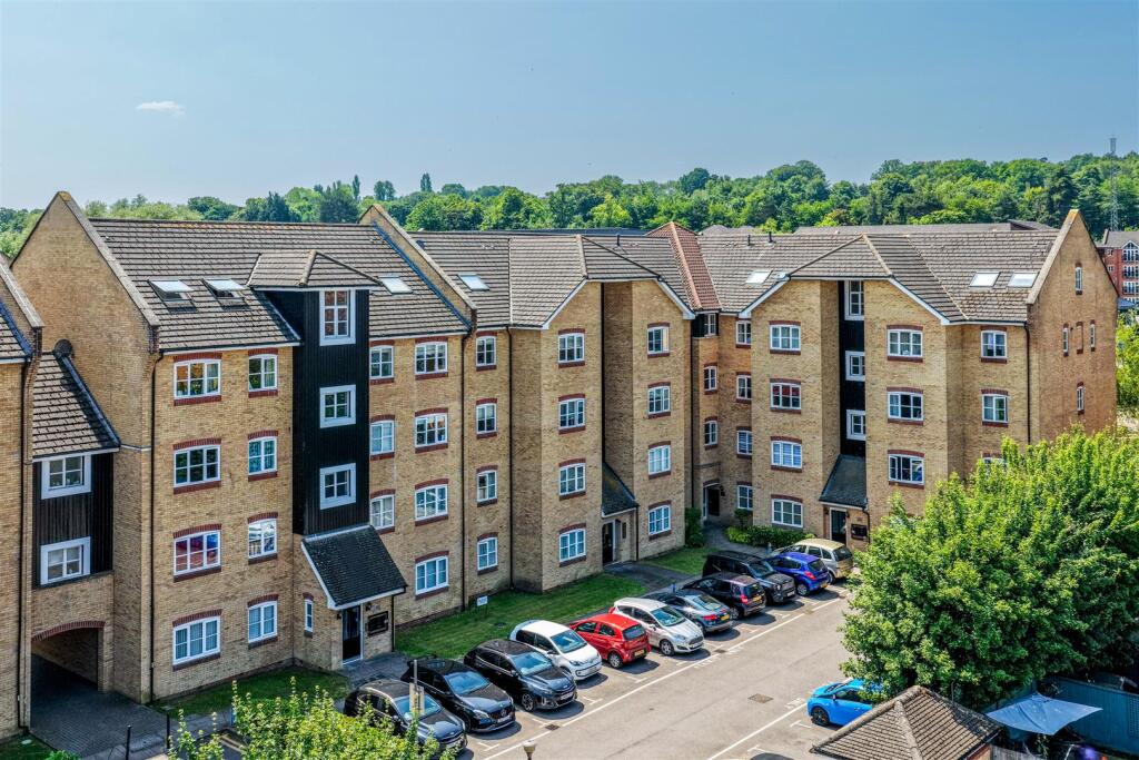 Main image of property: Evans Wharf, Apsley, Hemel Hempstead