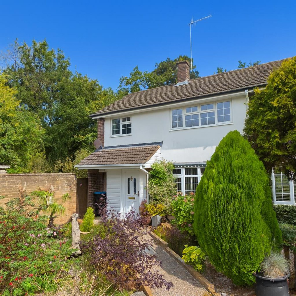 Main image of property: Marlins Turn, Hemel Hempstead, HP1