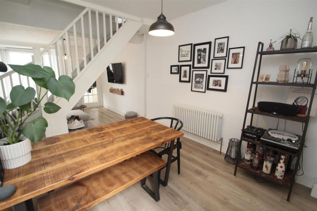 Main image of property: Henry Street, Hemel Hempstead, HP3