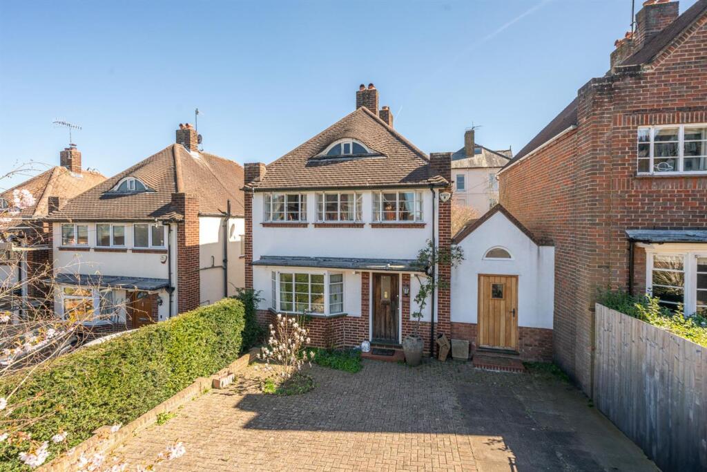 Main image of property: Park View Road, Berkhamsted, HP4