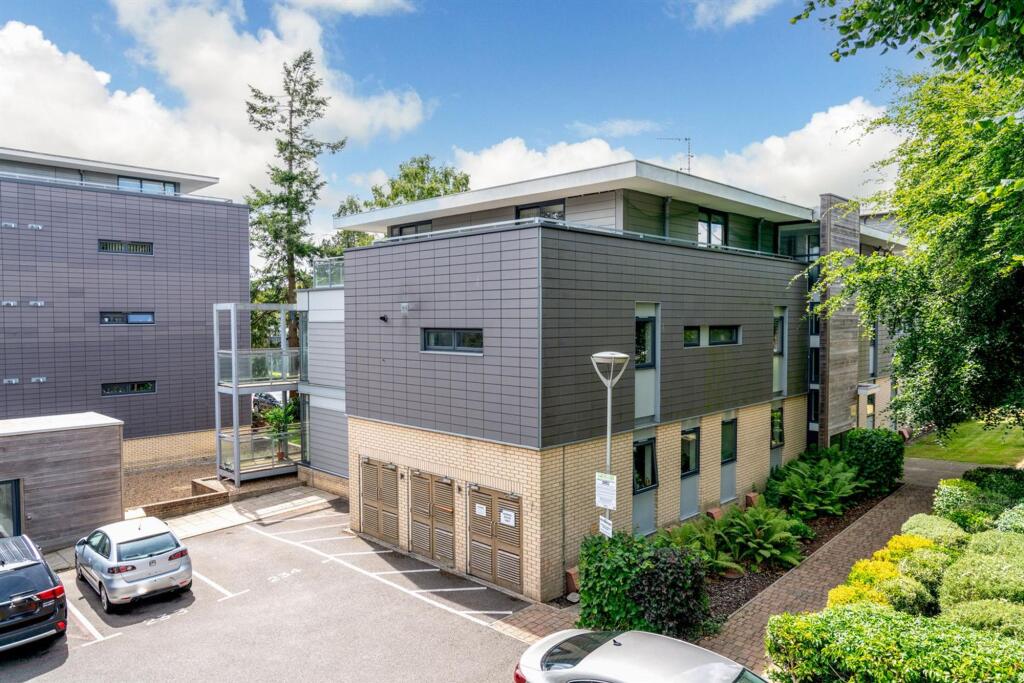 Main image of property: Manor Road, Templeton Court Newsom Place Manor Road, AL1