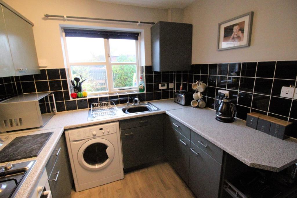 3 bedroom semidetached house for sale in 42 Oakwood Close, Blackpool, FY4