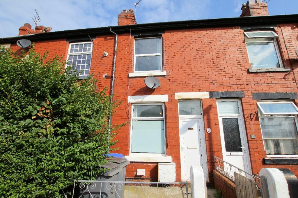 Main image of property: 26 Warwick Road, Blackpool, FY3 8BA