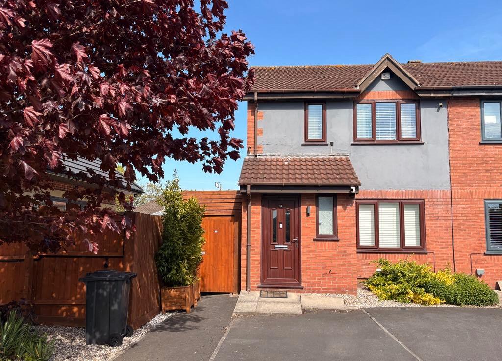 Main image of property: 42 Oakwood Close, Blackpool, FY4 5FD