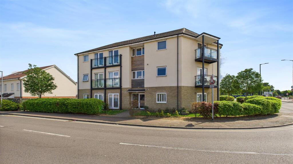 Main image of property: The Cedars, Broxbourne