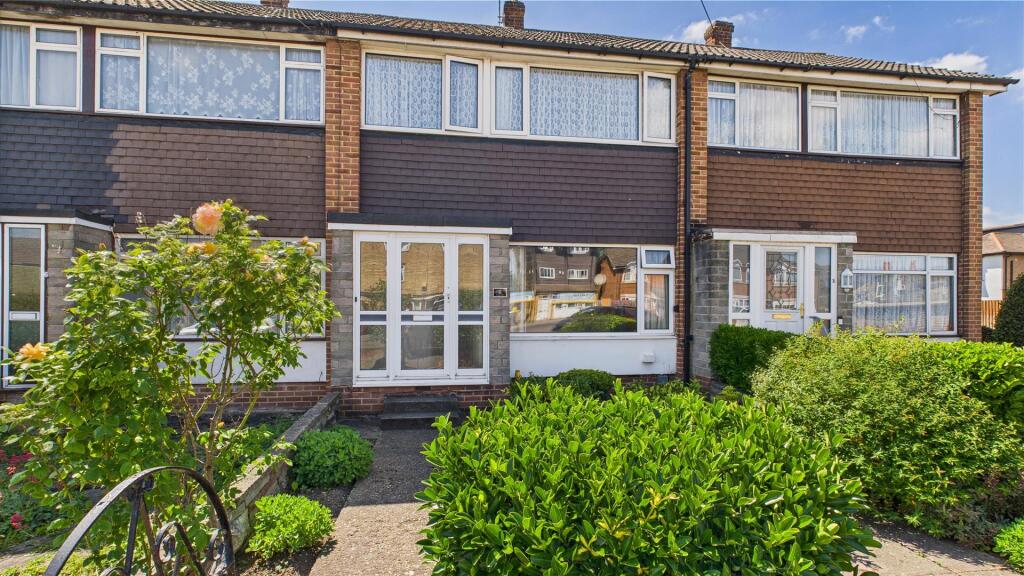 Main image of property: Russells Ride, Cheshunt, Waltham Cross