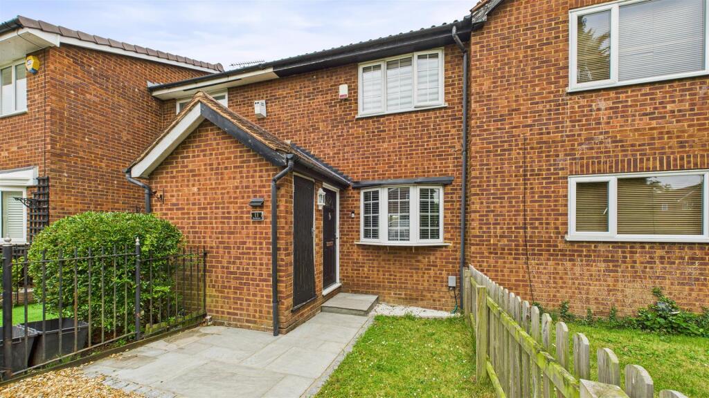 Main image of property: Bushbarns, Cheshunt