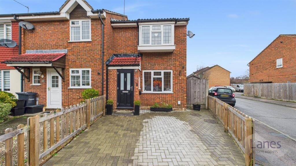 Main image of property: Cranleigh Close, Cheshunt
