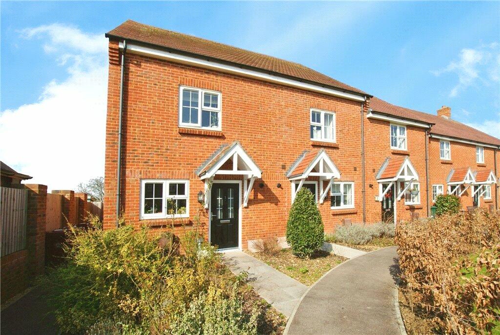2 bedroom end of terrace house for sale in Brook Close, Nutbourne