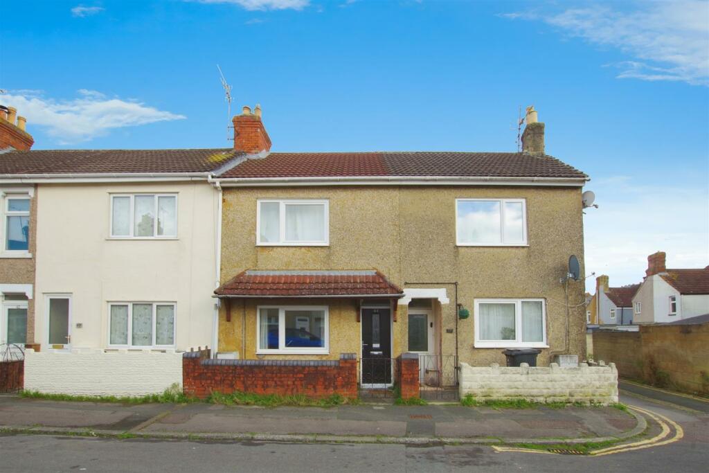 2 bedroom terraced house for rent in George Street, Rodbourne, Swindon, SN1