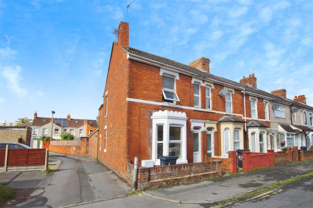 3 bedroom end of terrace house