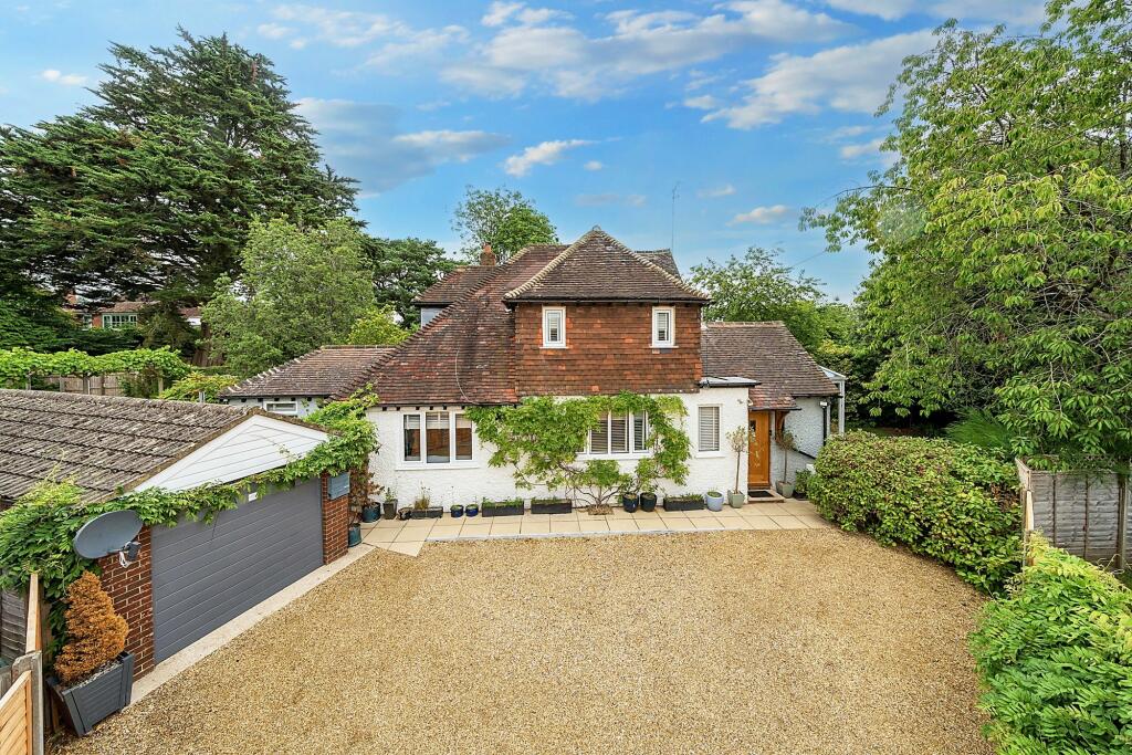 4 bedroom detached house for sale in Little Ashfield, Midhurst, GU29