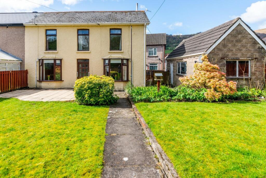 3 bedroom semidetached house for sale in Wellspring Terrace, Risca