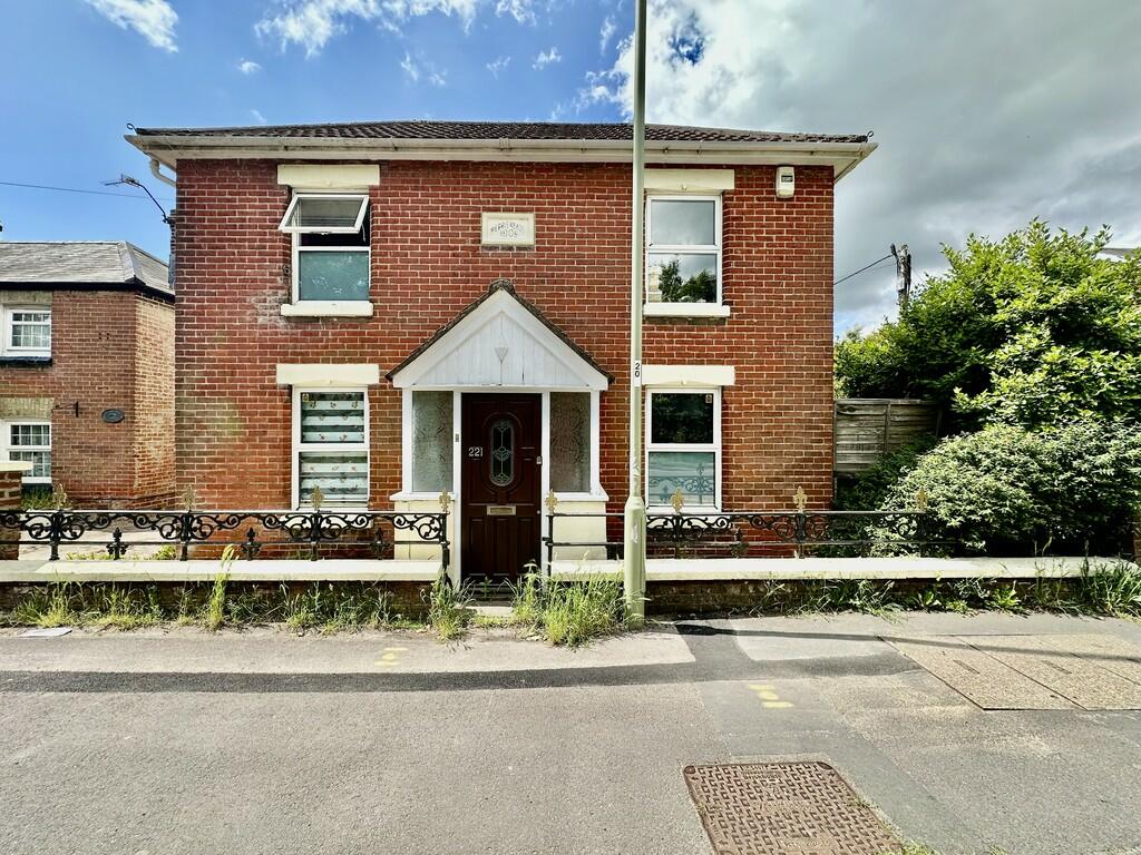 Main image of property: Hampton Lane, Blackfield, Southampton