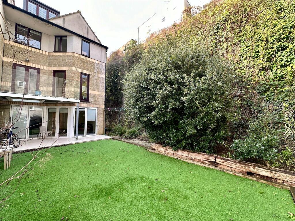 Additional property image - Clifton, Worrall Mews, BS8 2HF