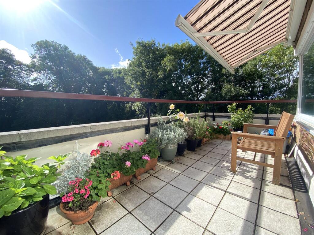 Main image of property: Sneyd Park, Druid Woods, BS9 1TD