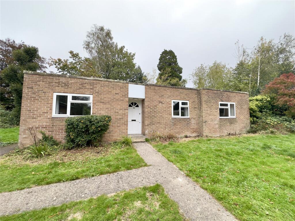 Main image of property: Parrys Lane, Stoke Bishop, BS9 1AP