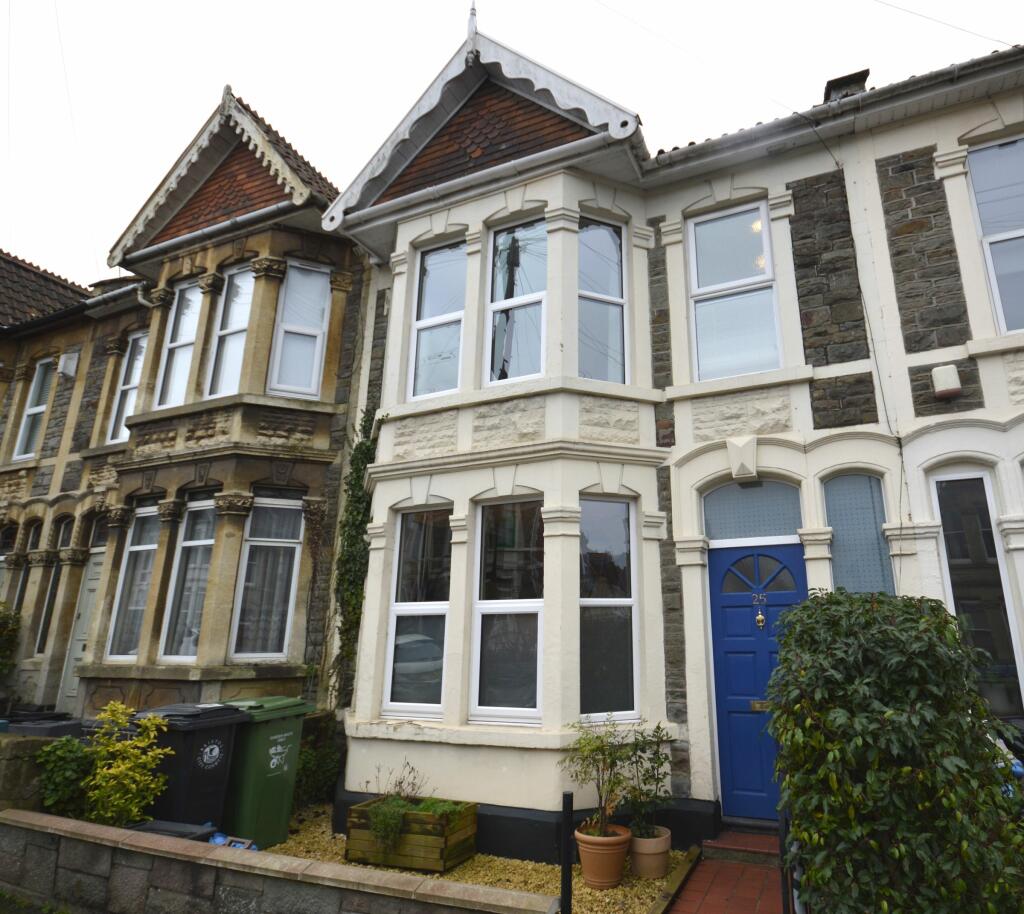 4 bedroom terraced house for rent in Brentry Road, Bristol, BS16