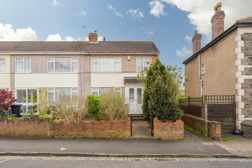 3 bedroom end of terrace house for sale in Beaufort Road, St. George, Bristol, BS5