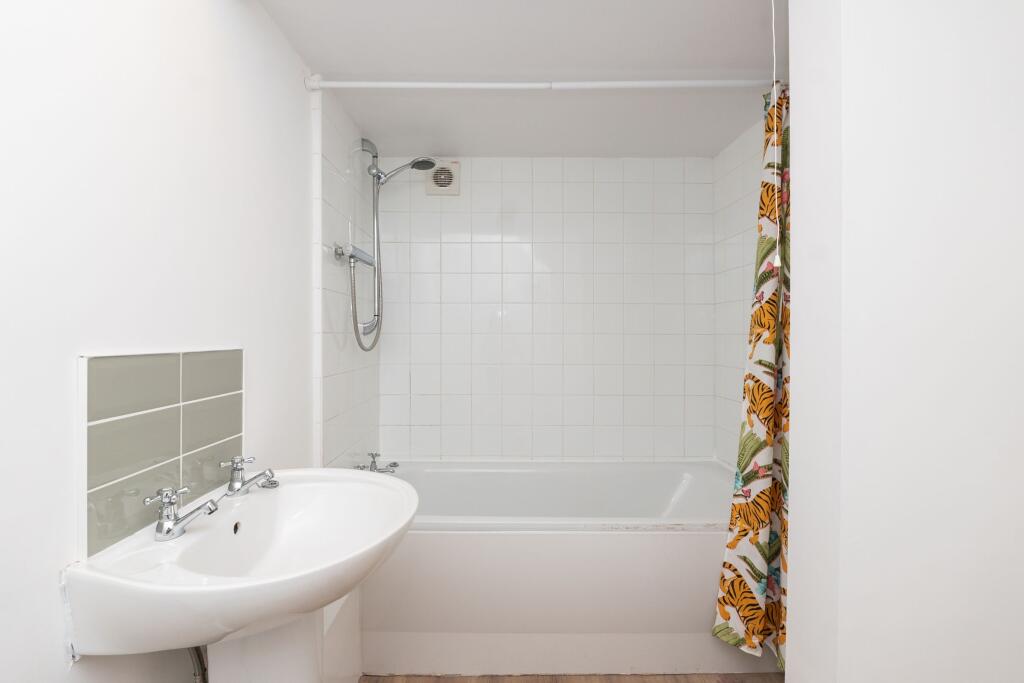 Additional property image - Walton Street, Easton