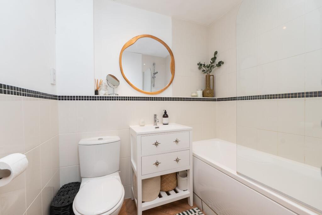 Additional property image - Park Edge, Church Road, St. George