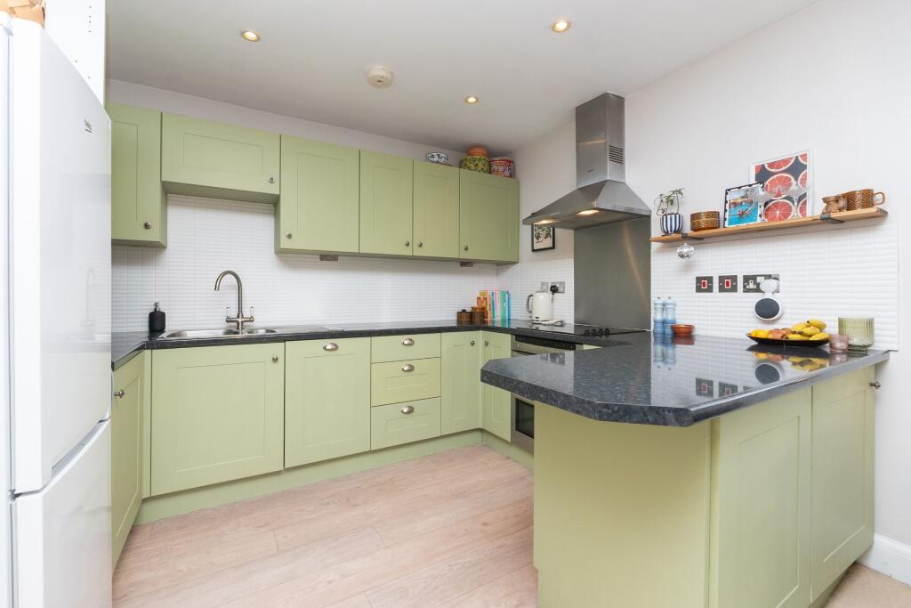 Additional property image - Park Edge, Church Road, St. George