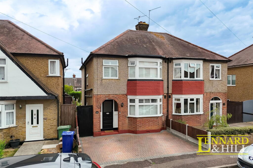 Main image of property: Heathview Road, North Grays, RM16 2RT