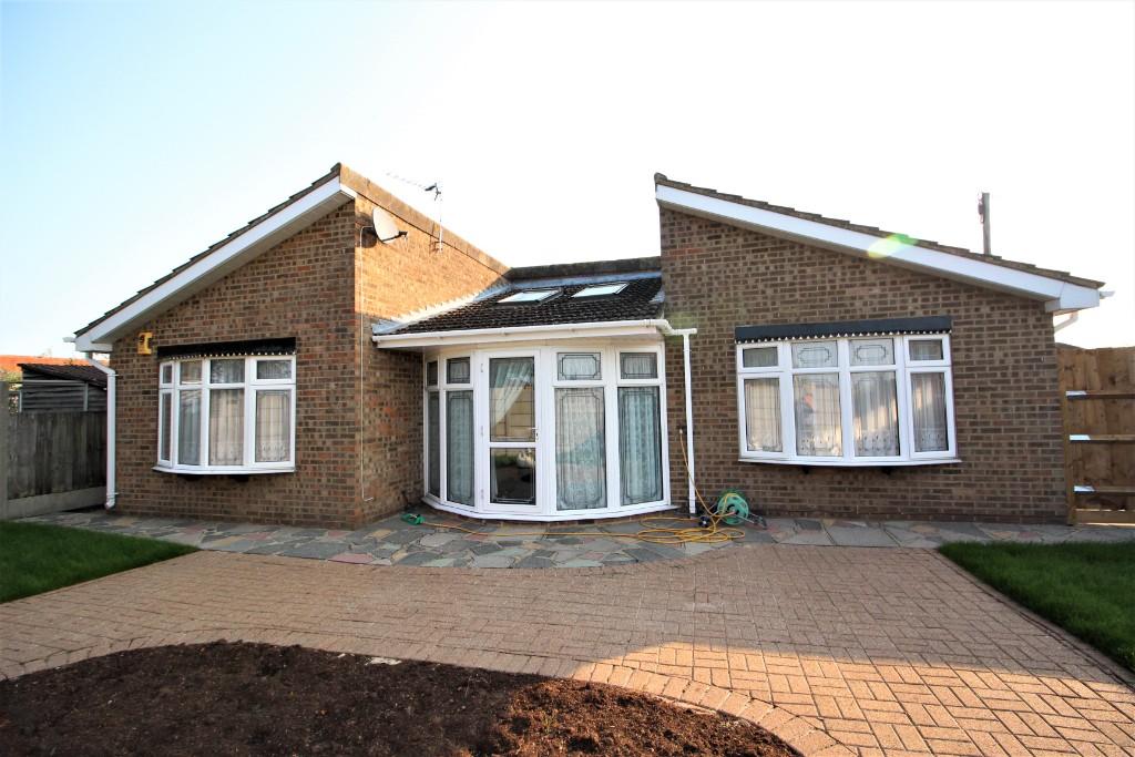 2 bedroom detached bungalow for sale in Pembroke Avenue, StanfordLe