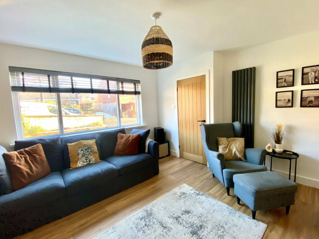 3 bedroom semidetached house for sale in Hill Street, Cleckheaton, BD19