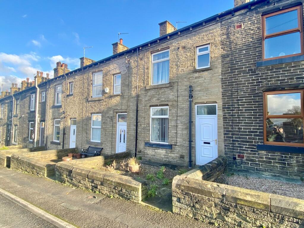 2 bedroom terraced house for sale in Scholes Lane, Scholes, BD19