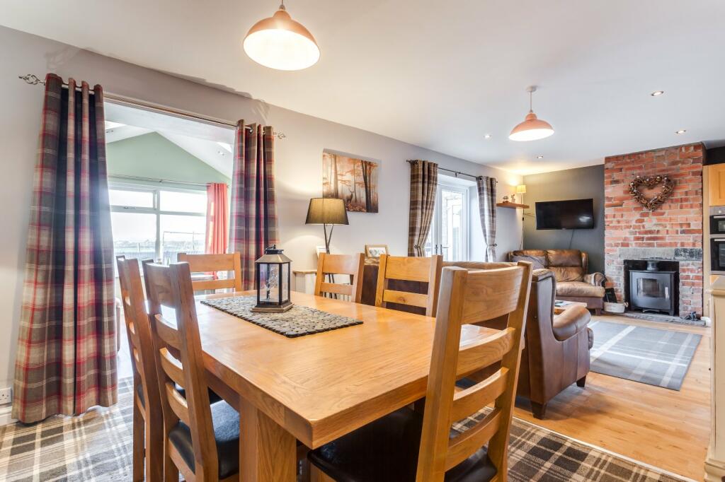 5 bedroom semidetached house for sale in Prospect Road, Hartshead