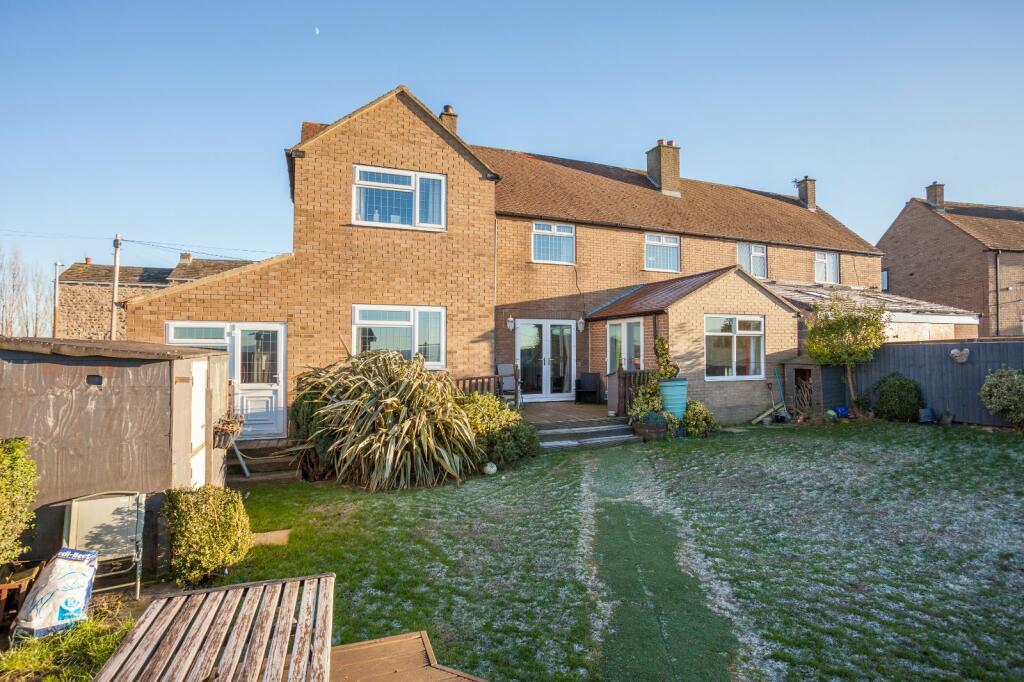 5 bedroom semidetached house for sale in Prospect Road, Hartshead
