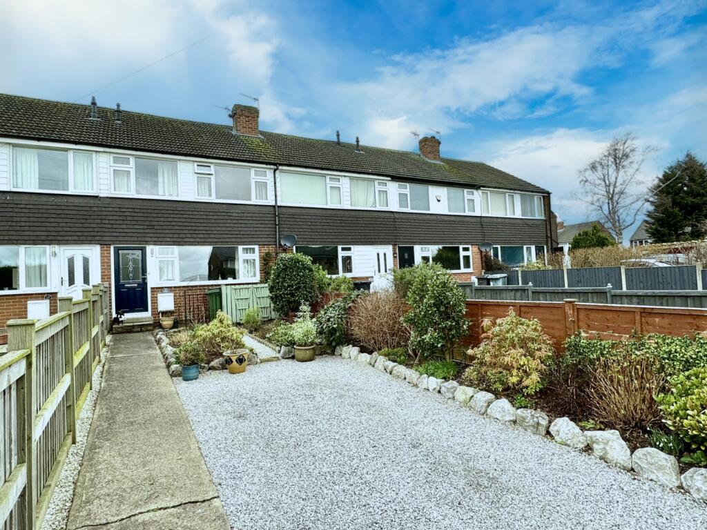 3 bedroom terraced house for sale in Lower Hall Close, Liversedge, WF15