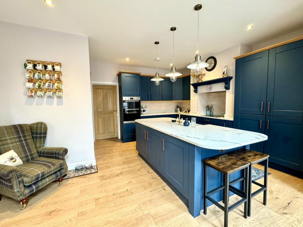 4 bedroom semidetached house for sale in Windy Bank Lane, Hightown